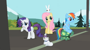 Rarity, Fluttershy and Rainbow Dash hear Applejack S02E07