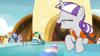 Twilight Velvet calling out to Shining Armor S7E22