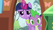 Twilight and Spike peeking inside S03E13