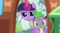 Twilight and Spike peeking inside S03E13