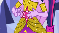 Twilight puts cutie mark star on her dress EGS1