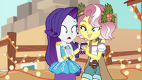 Vignette shows her phone to Rarity EGROF