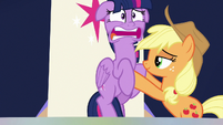 Applejack lifts Twilight into her throne S9E1