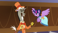 Discord talking with Twilight S5E7