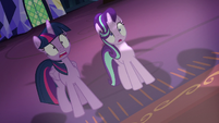 Twilight and Starlight shocked by Rarity's mane S7E19