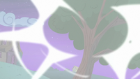 Discord's chaos magic affects a tree S6E25