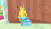 Pinkie's new oven with organ pipes PLS1E10a