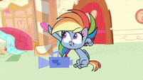 Rainbow Dash grabbing a butterfly PLS1E8b