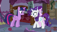 Rarity -overheard those two at the cafe- S7E14