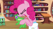 Pinkie Pie loves Gummy maybe a bit too much S03E11