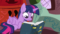 Twilight reading a book S4E21