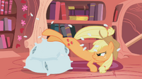 Applejack kicking pillows S01E08