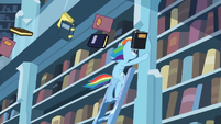 Rainbow Dash throwing books S3E1