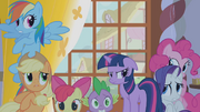 Twilight's friends hide from Zecora's gaze S1E09