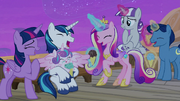 Twilight Sparkle and her family laughing together S7E22