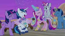 Twilight Sparkle and her family laughing together S7E22