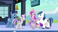 Twilight Velvet levitating Flurry Heart S6E2