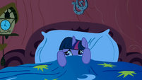 Twilight hiding under blanket S1E8