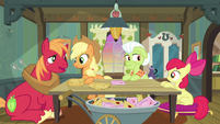 Apple Bloom and Big Mac offer to help too S3E8
