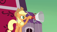 Applejack testing the microphone S3E08