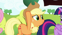 Applejack touches her hat S4E18