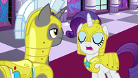 Rarity relieving royal guard of duty S9E4