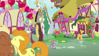 Spike and Discord pass by loving couples S8E10