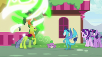 Thorax transforms back to normal S7E15