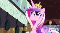 655px-Princess Cadance I love them S2E25.png (236 kB)