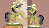 Rainbow and Quibble present Daring Do figurines S6E13