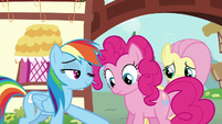 Rainbow removes Pinkie's photos from her face S6E11