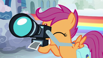 Scootaloo takes picture of Bow and Windy's house S7E7
