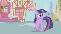 Twilight looking at hopping Pinkie S1E03