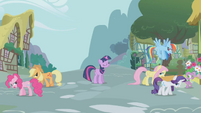 Twilight wants to be alone S1E3