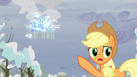 Applejack pointing to Cloudsdale S05E05