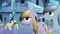 Crystal Ponies hear about the Crystal Faire S3E01