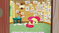 Apple Bloom feeling sad S6E4