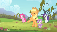 Applejack is happy S4E07