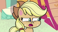 Applejack starting to feel uncomfortable PLS1E3a