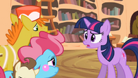Cakes talking with Twilight S2E13
