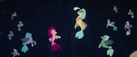 Pinkie and seaponies listen to Skystar's singing MLPTM