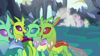 Changelings listen to Starlight and Thorax's lesson S7E1