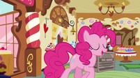 Pinkie says hi to Discord S5E7