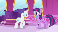 Rarity's mane starts moving again MLPS1
