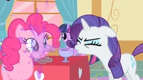 Rarity spewing punch S1E25