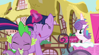 Twilight yells "best aunt ever!" in Spike's ears S7E3