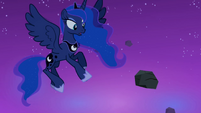 Luna flying away S3E6