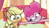 Pinkie giving Applejack the Apple Badge PLS1E7a.png (797 KB)