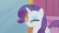 Rarity with hairball in her eye S1E10