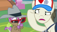Tourist Pony can't understand Spike S8E11